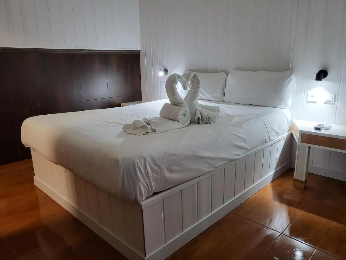 Hostal Avenida Andalucia - Solo Adultos Seville 0*,