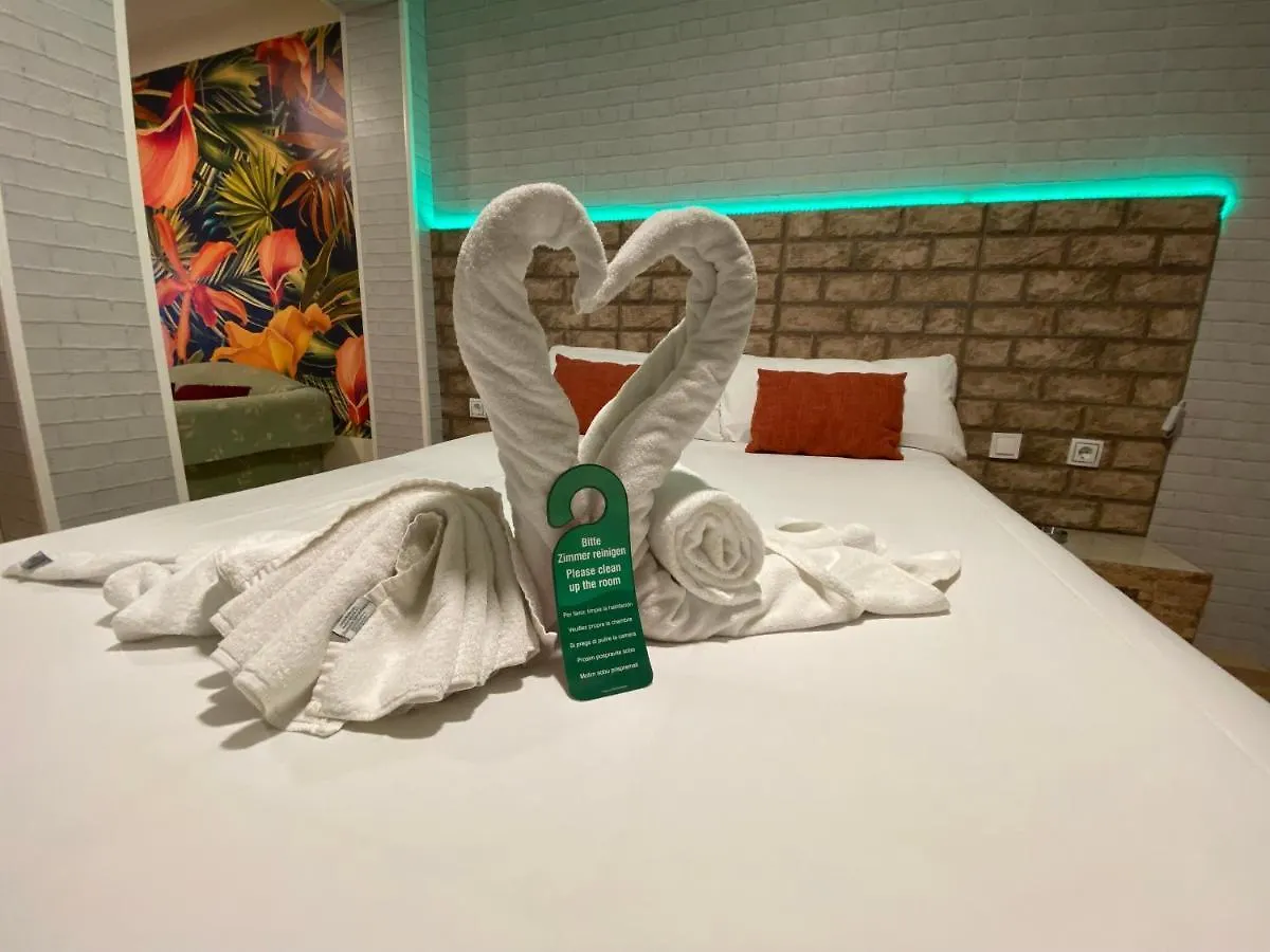 Hostal Avenida Andalucia - Solo Adultos Sevilha Casa de hóspedes
