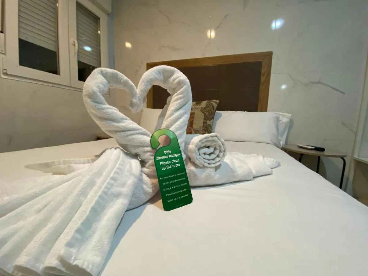 Hostal Avenida Andalucia - Solo Adultos Sevilha Casa de hóspedes