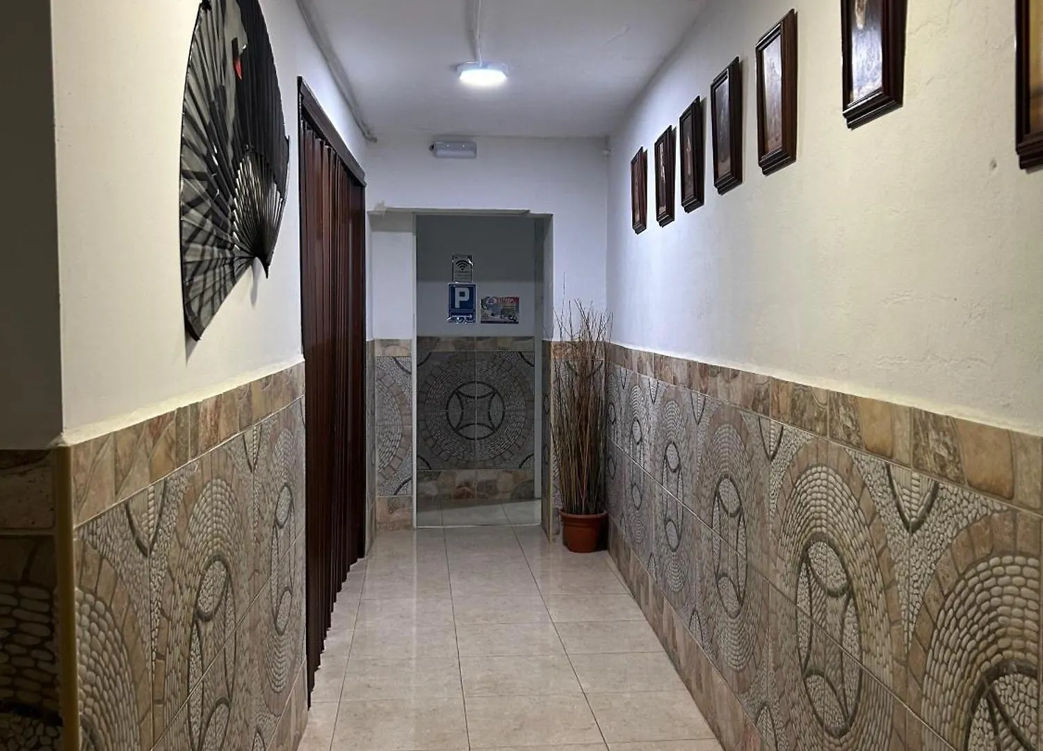 Hostal Avenida Andalucia - Solo Adultos Sevilha