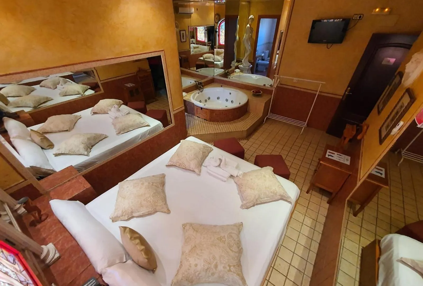 Gasthuis Hostal Avenida Andalucia - Solo Adultos Sevilla Spanje