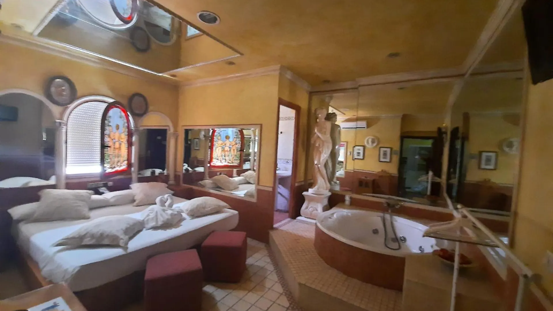 Guest house Hostal Avenida Andalucia - Solo Adultos Seville
