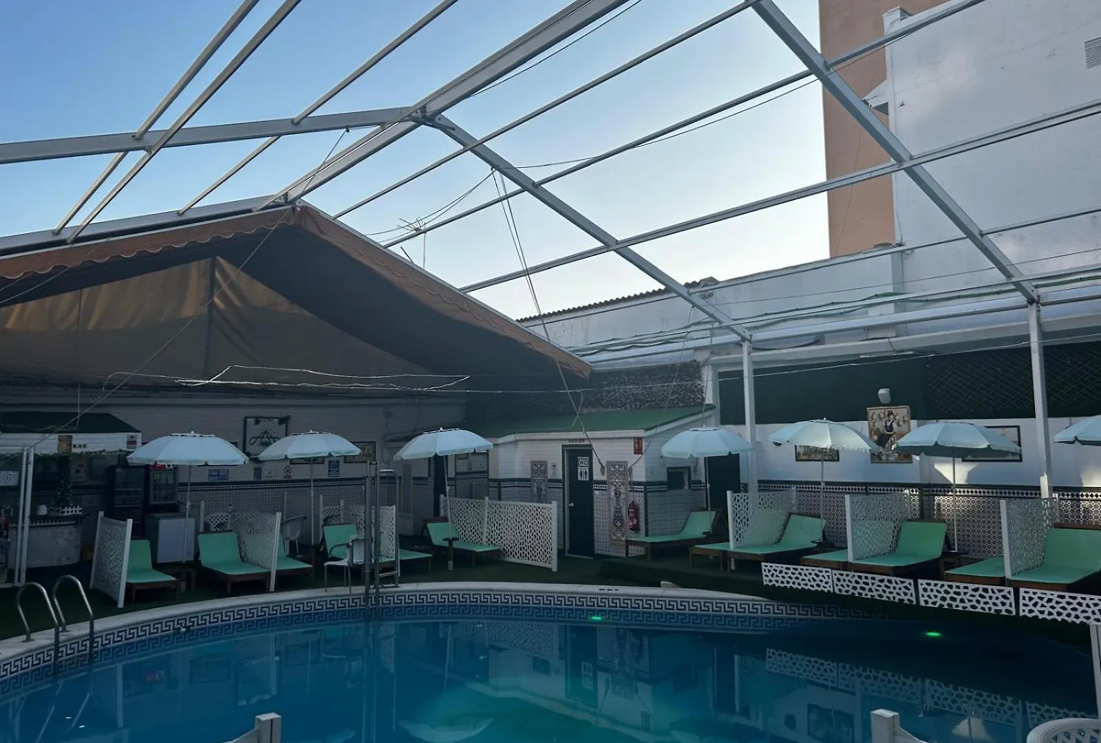 Hostal Avenida Andalucia - Solo Adultos Sevilla Spanje