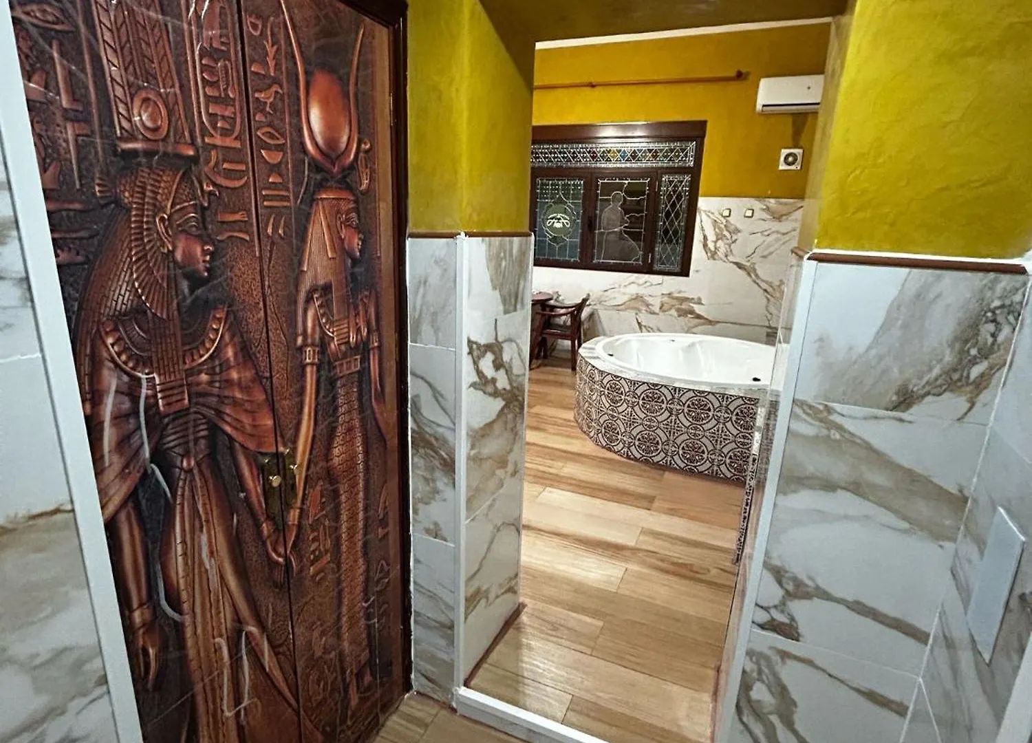 Gasthuis Hostal Avenida Andalucia - Solo Adultos Sevilla Spanje